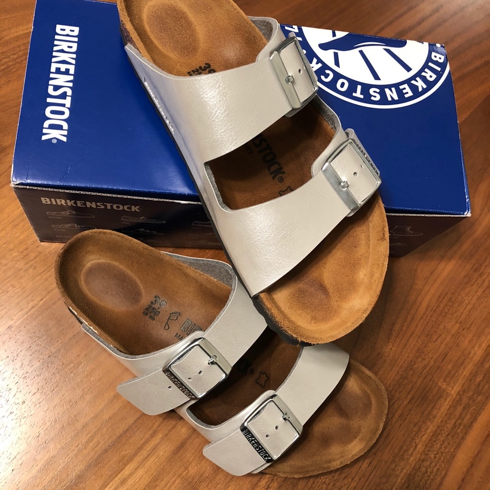 Graceful Silver Arizona Birkenstocks Size 39